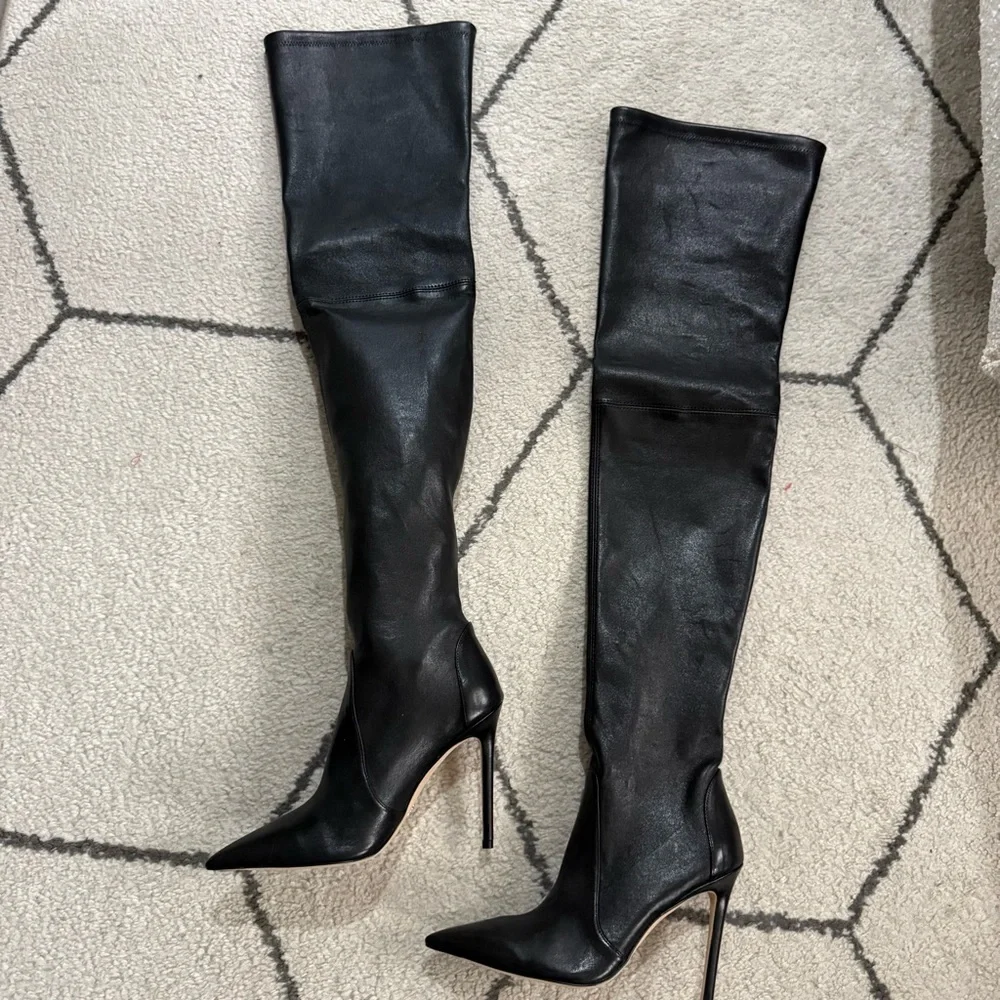 Stuart Weitzman Boots Ultrastuart 100 MM Thigh High Pointed Toe in Black Leather
